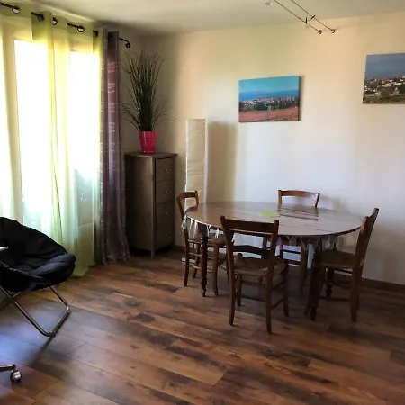Apartamento T3 Luc-La-Primaube Chez Monique 2 Nuits Minimum Exterior foto